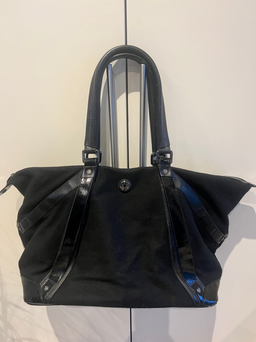 Lululemon Anytime Weekender Getaway Gym Bag - Picture 1 of 13